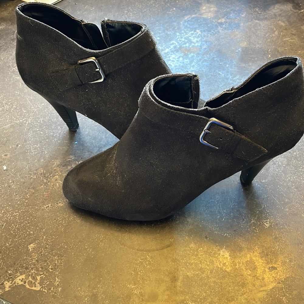 COPY - Fioni Black Boot Heals Women's Size 7.5